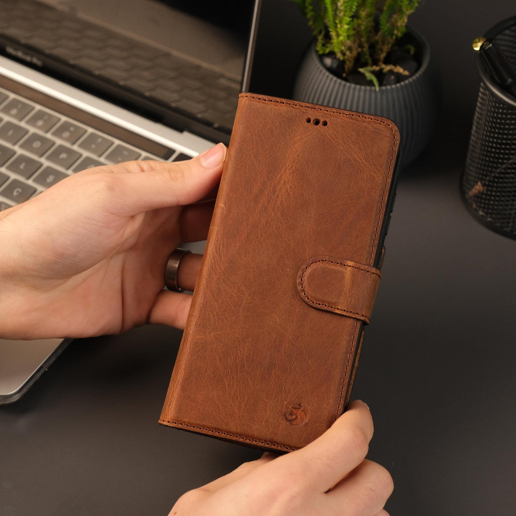 Leather Samsung Galaxy S25 Plus Wallet Case | Buffalo